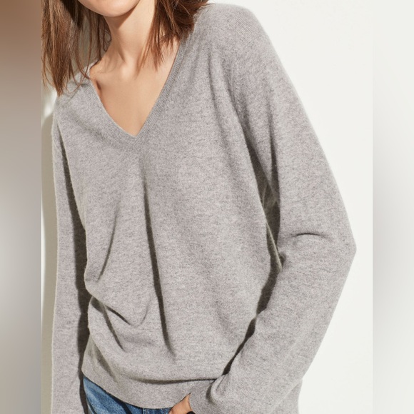 VINCE Weekend V Neck Cashmere Sweater - Picture 1 of 4